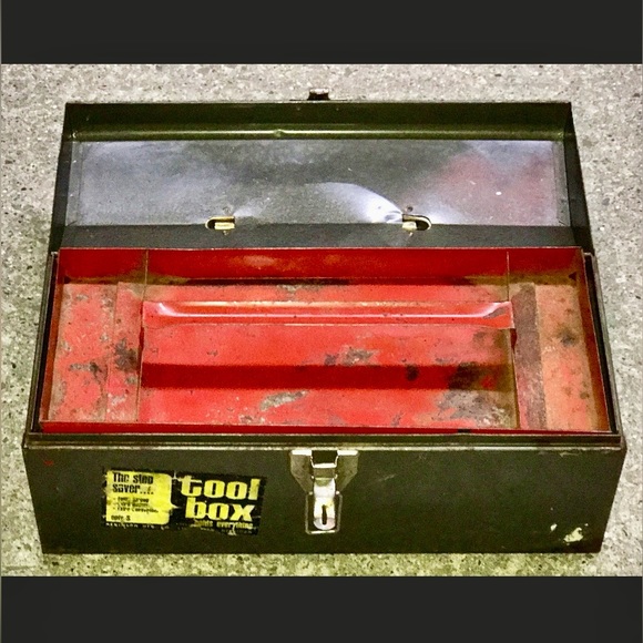Mid Century Vintage Atkinson Metal Tool Box - Picture 5 of 10